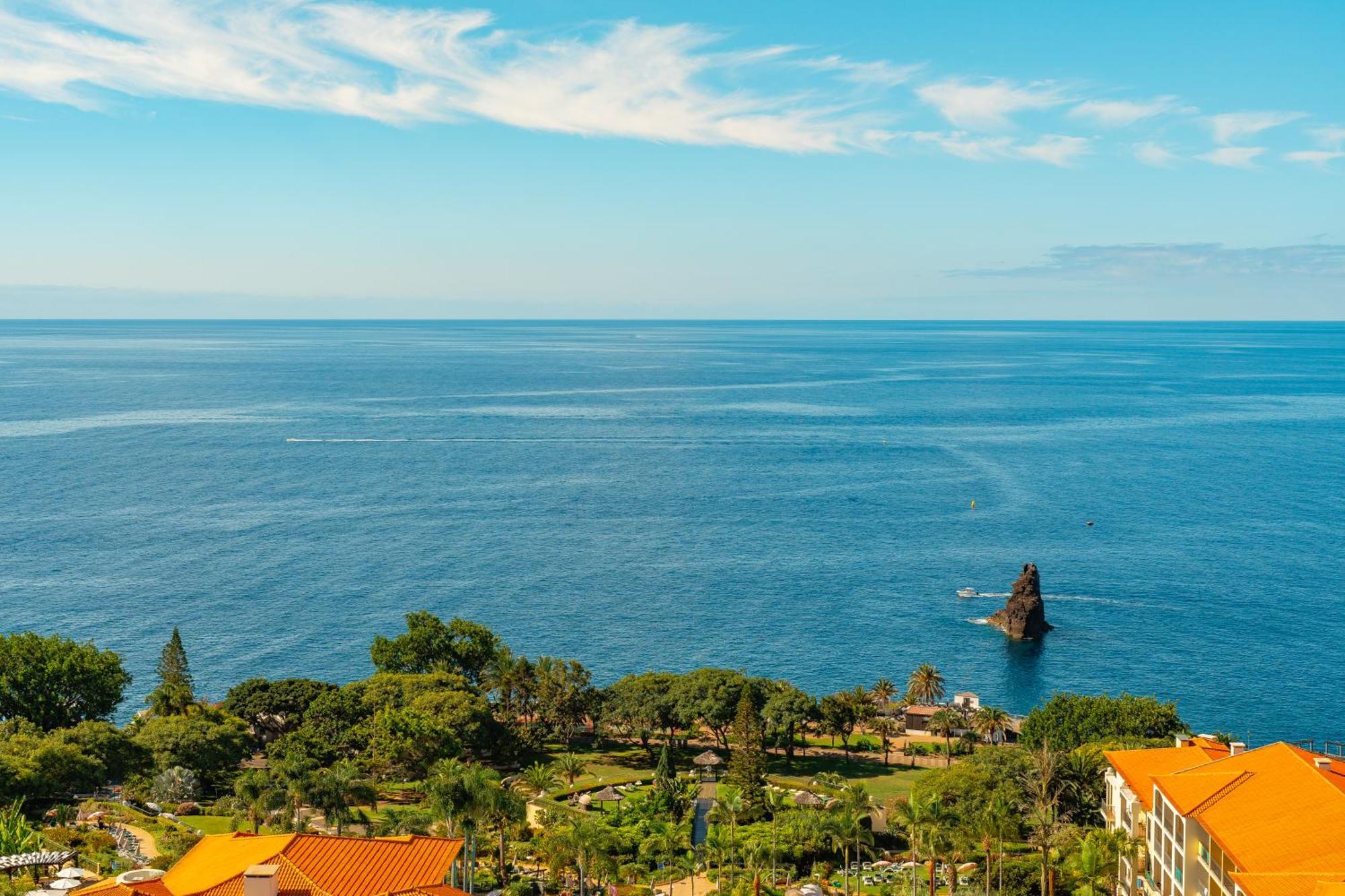 Camera Superior Matrimoniale o Doppia con Letti Singoli con Vista Mare (3 Adulti)